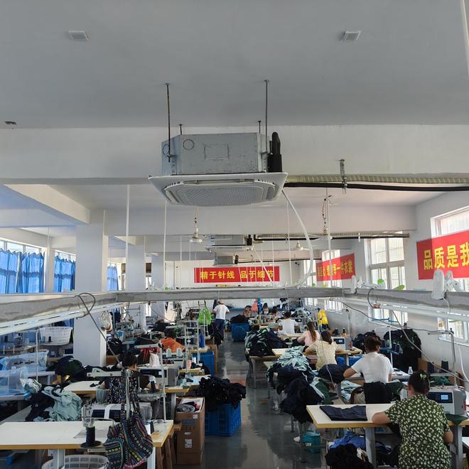 江西生产基地顺利投产pg试玩浙江金裁服饰(图4)